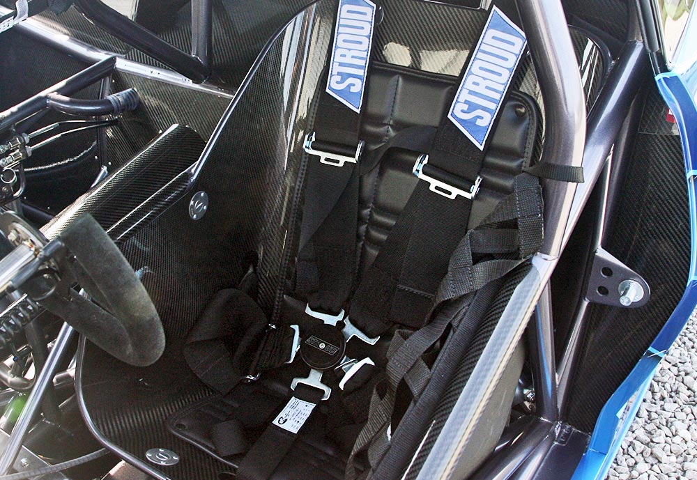 How-To-Install-Carbon-Fiber-Seat